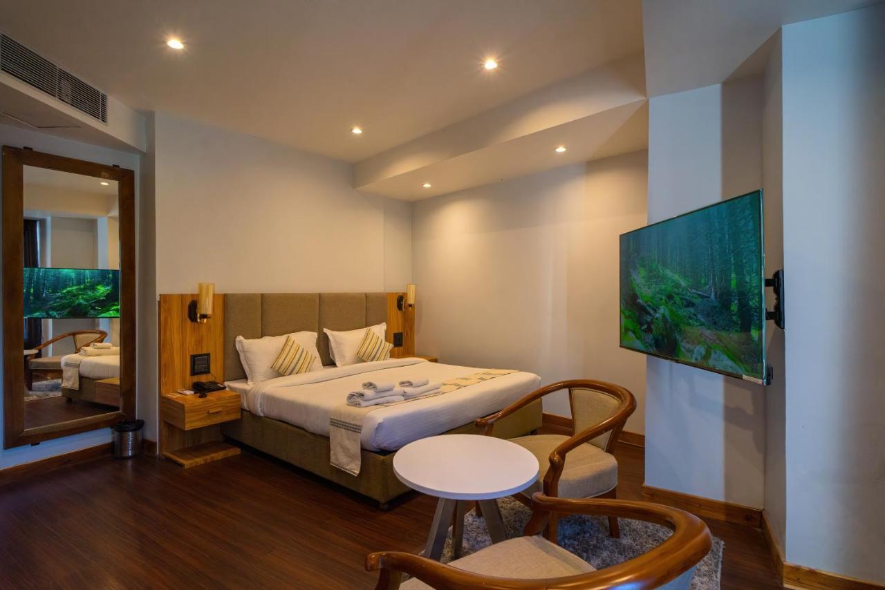 Emerald Hotel Āīzawl Εξωτερικό φωτογραφία